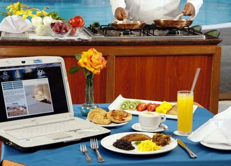 Hotel Cristina Suites Puerto La Cruz 外观 照片