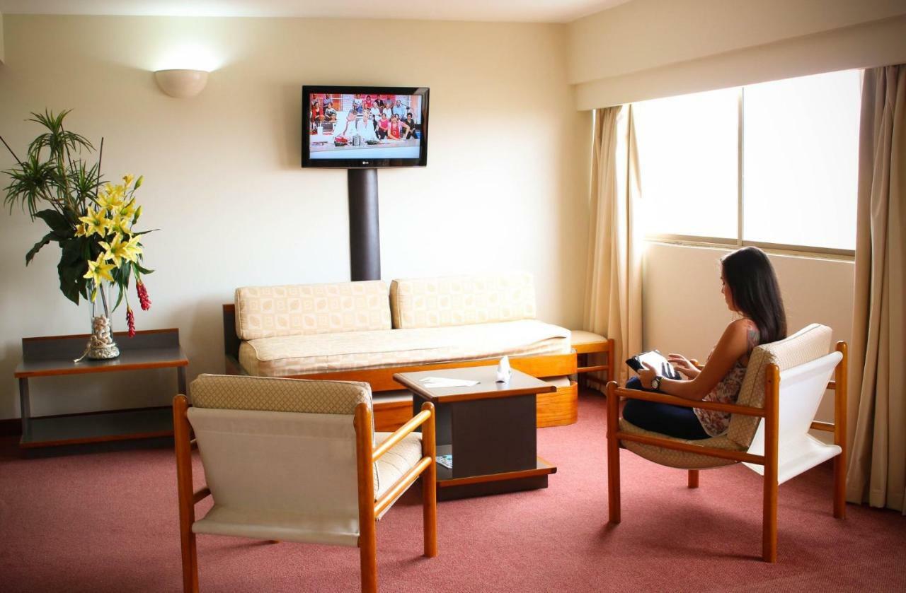 Hotel Cristina Suites Puerto La Cruz 外观 照片