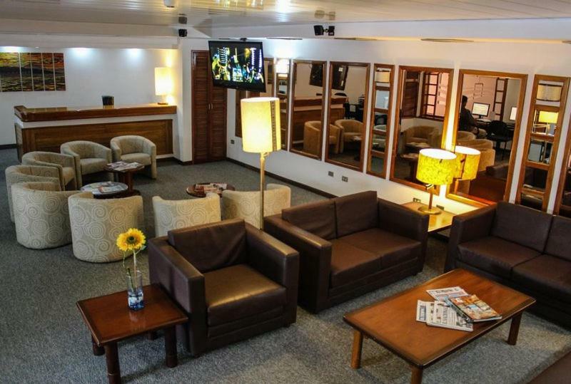 Hotel Cristina Suites Puerto La Cruz 外观 照片